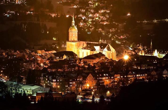 Weihnachtszauber im Erzgebirge – Licht’l-Fahrt zum Hüttenadvent in der Saigerhütte Olbernhau